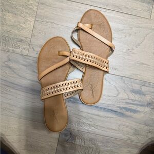 Universal Thread Woven Tan Sandals